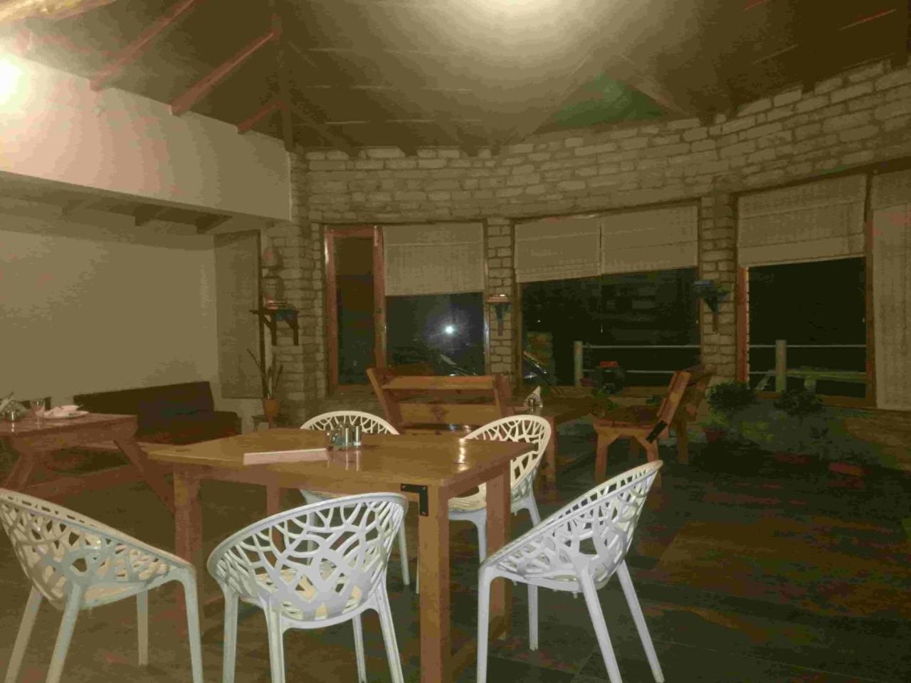 Simba Cafe & Lodge Binsar Ngoại thất bức ảnh