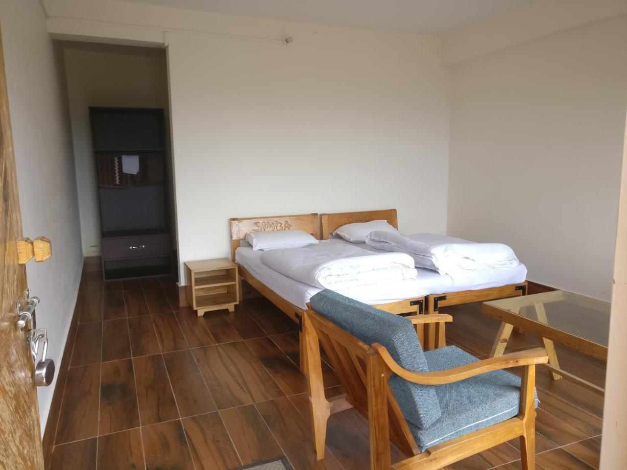 Simba Cafe & Lodge Binsar Ngoại thất bức ảnh